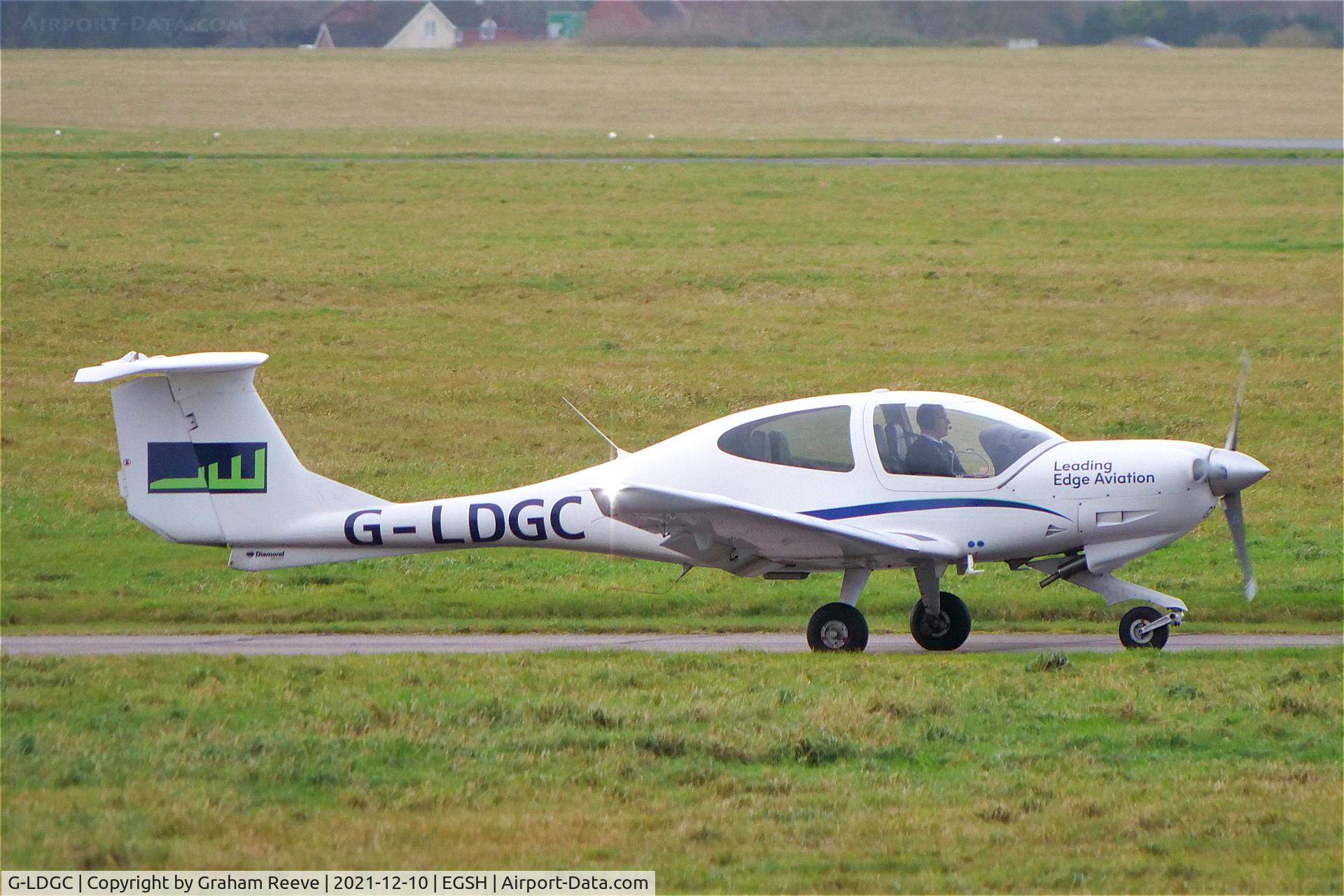 G-LDGC, 2006 Diamond DA-40D Diamond Star C/N D4.252, Departing from Norwich.