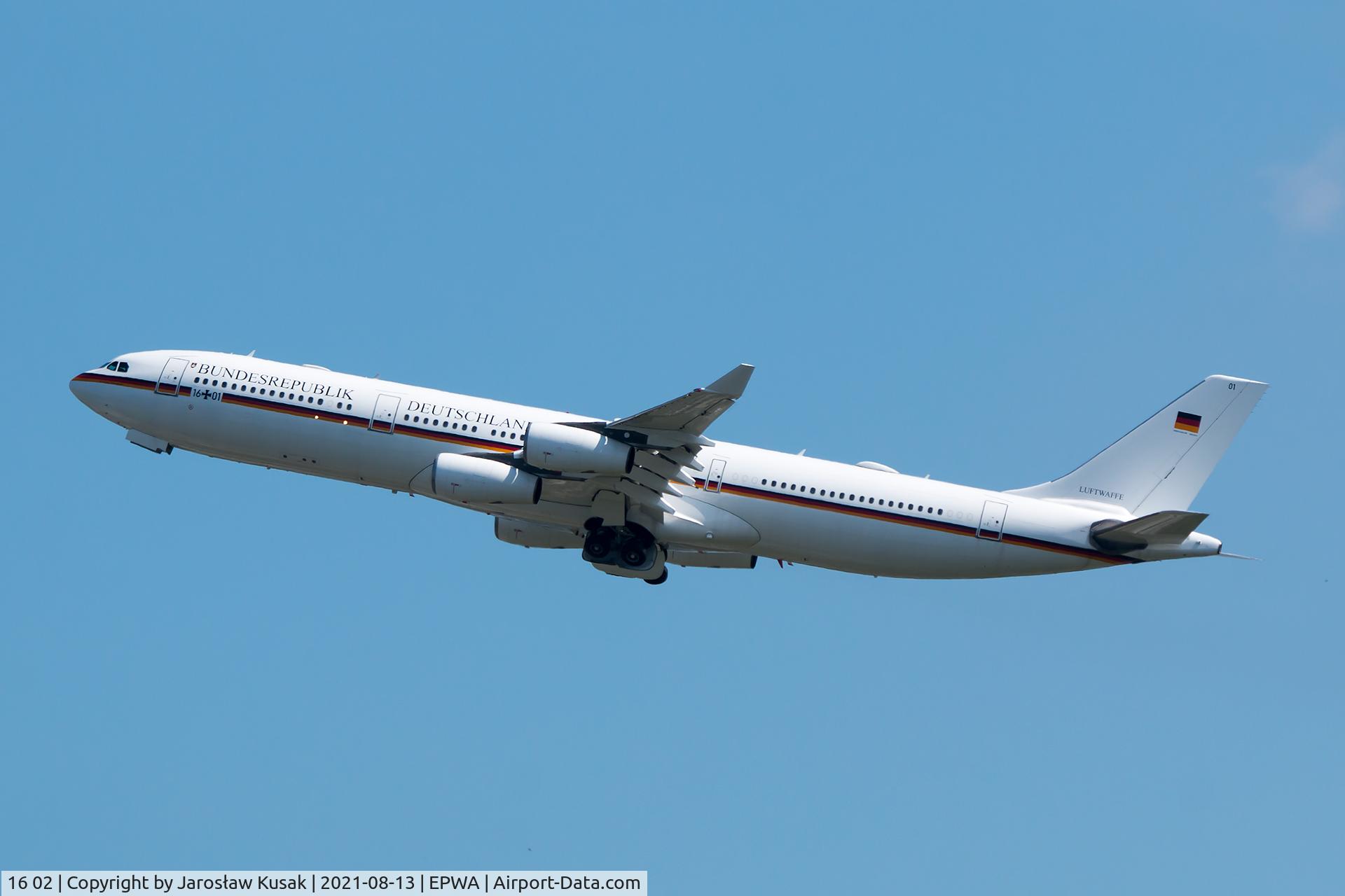 16 02, 2000 Airbus A340-313X C/N 355, Lot treningowy.