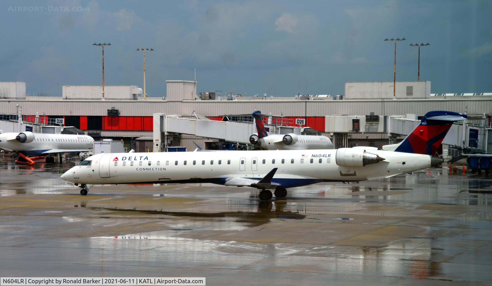 N604LR, 2007 Bombardier CRJ-900ER (CL-600-2D24) C/N 15152, Taxi Atlanta