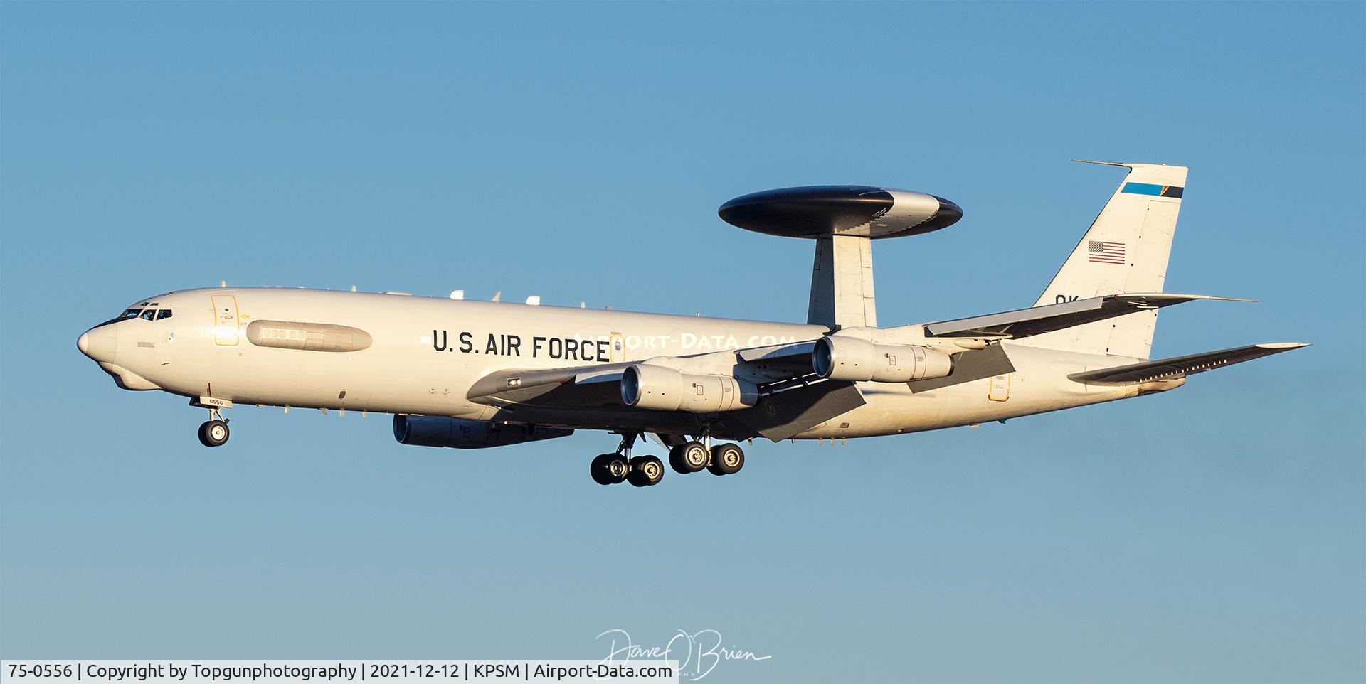 75-0556, 1975 Boeing E-3B Sentry C/N 21047, SHUCK84 drops into Pease at dusk