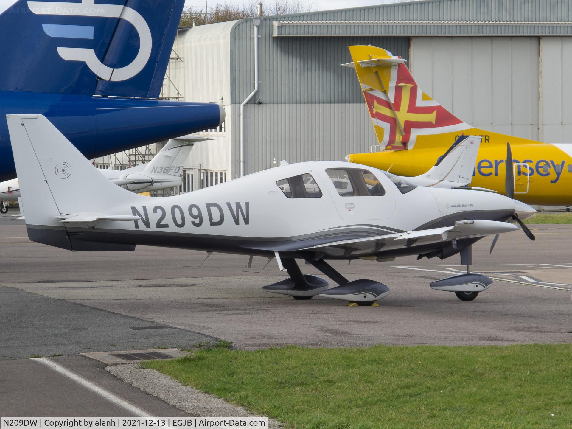 N209DW, 2005 Lancair LC41-550FG C/N 41504, Parked at ASG, Guernsey