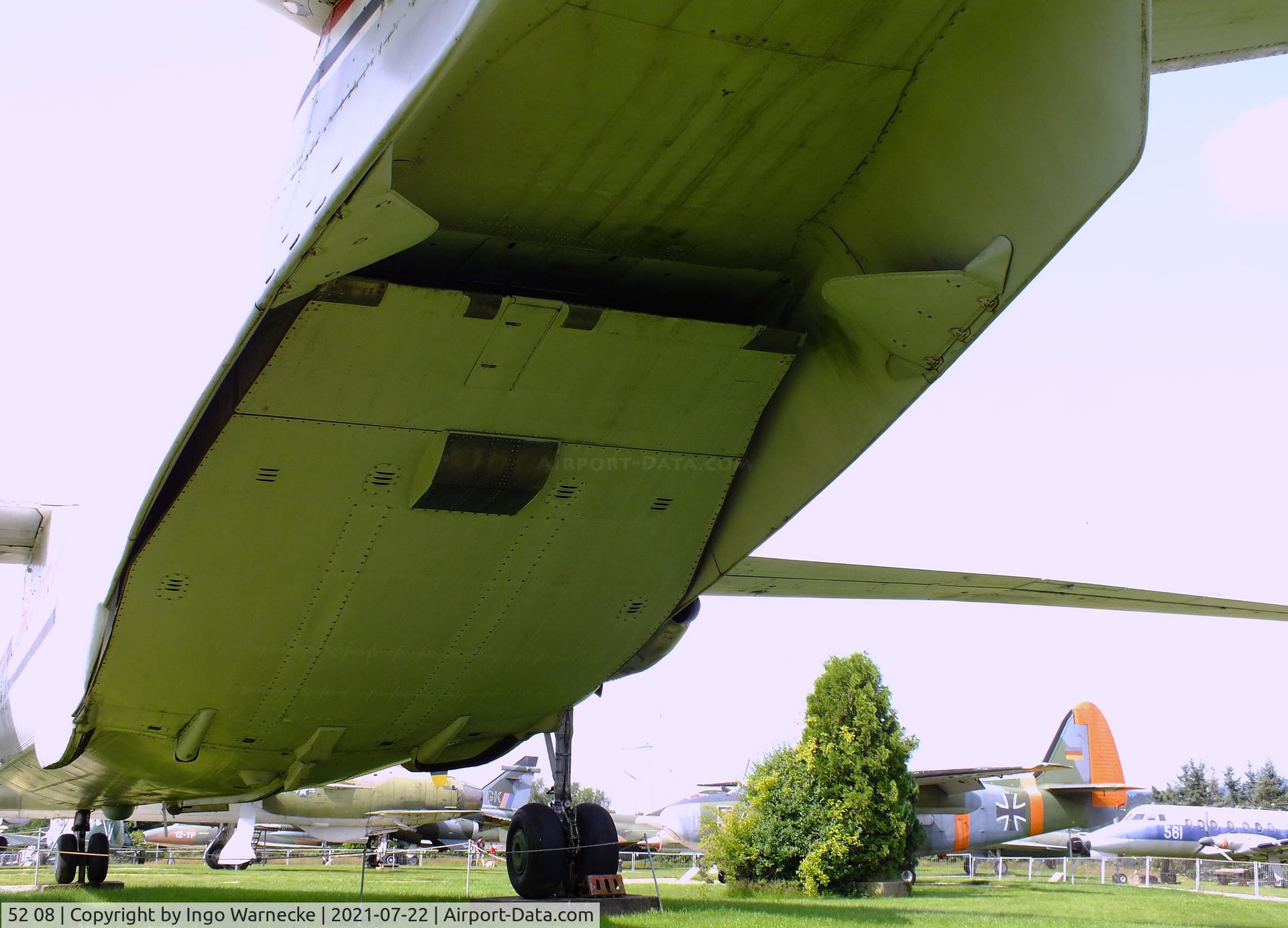 52 08, 1981 Antonov An-26T C/N 10706, Antonov An-26T CURL at the Flugausstellung P. Junior, Hermeskeil