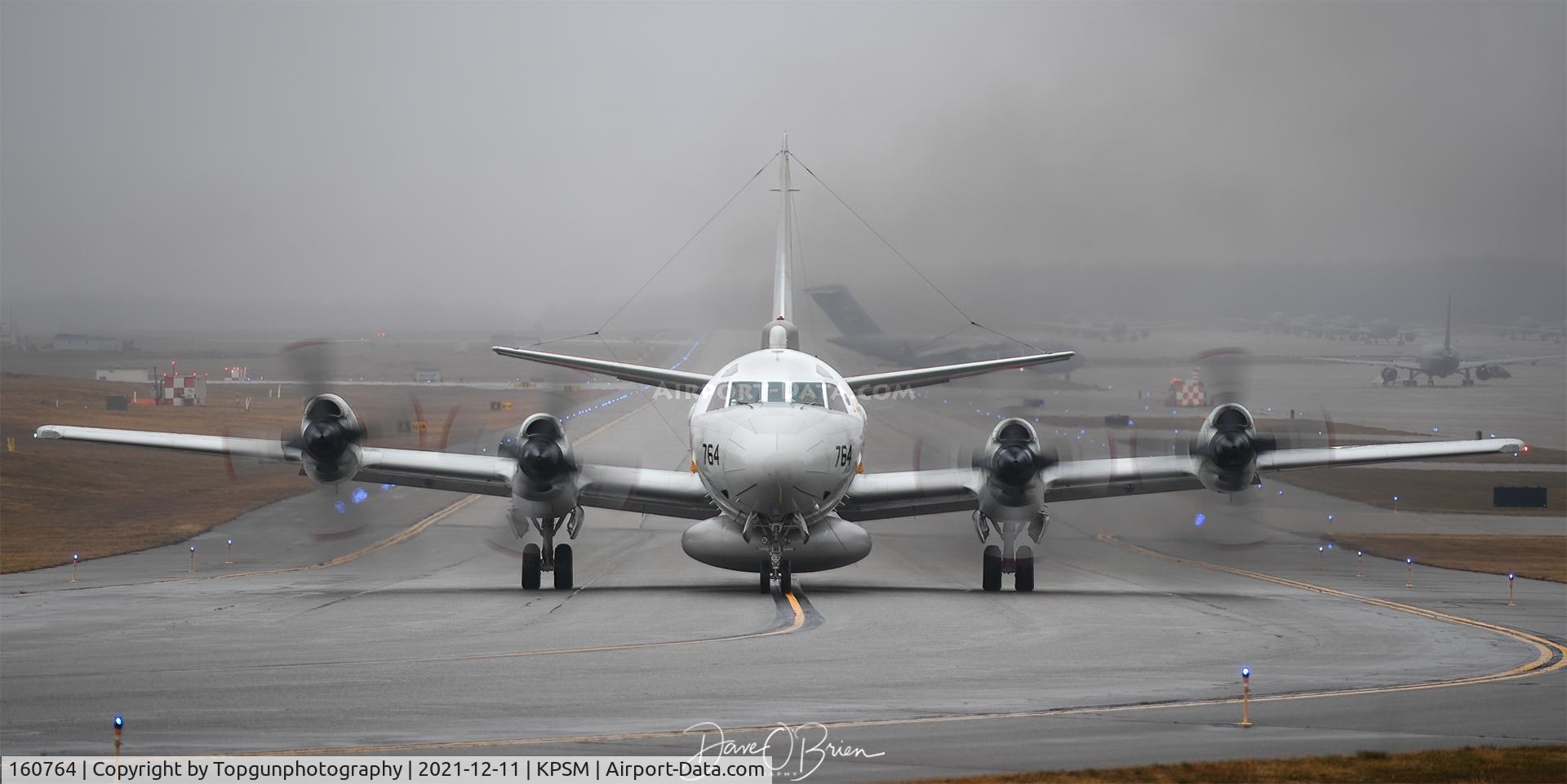 160764, Lockheed EP-3E Aries II C/N 285A-5671, NAVYPR664 taxing to RW34