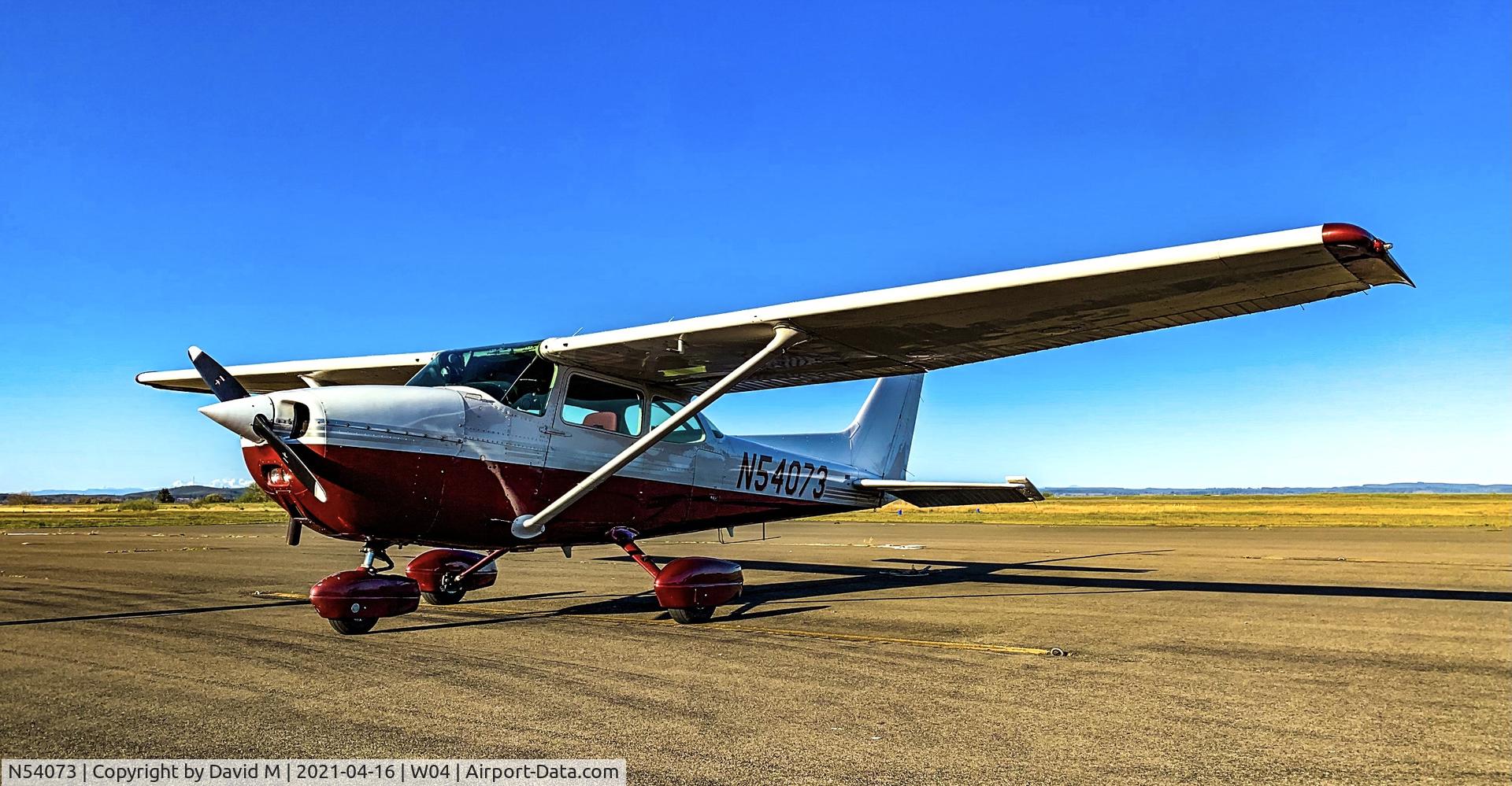 N54073, 1981 Cessna 172P C/N 17274868, N54073 at Ocean Shores airport (W04)