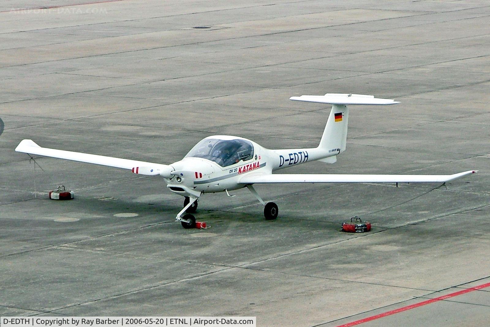 D-EDTH, 1994 HOAC DV-20 Katana C/N 20052, D-EDTH   HOAC DV20 Katana [20052] Rostock-Laage~D 20/05/2006