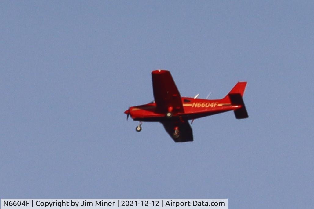 N6604F, 1976 Piper PA-28-151 C/N 28-7715169, Flying over Elgin IL.