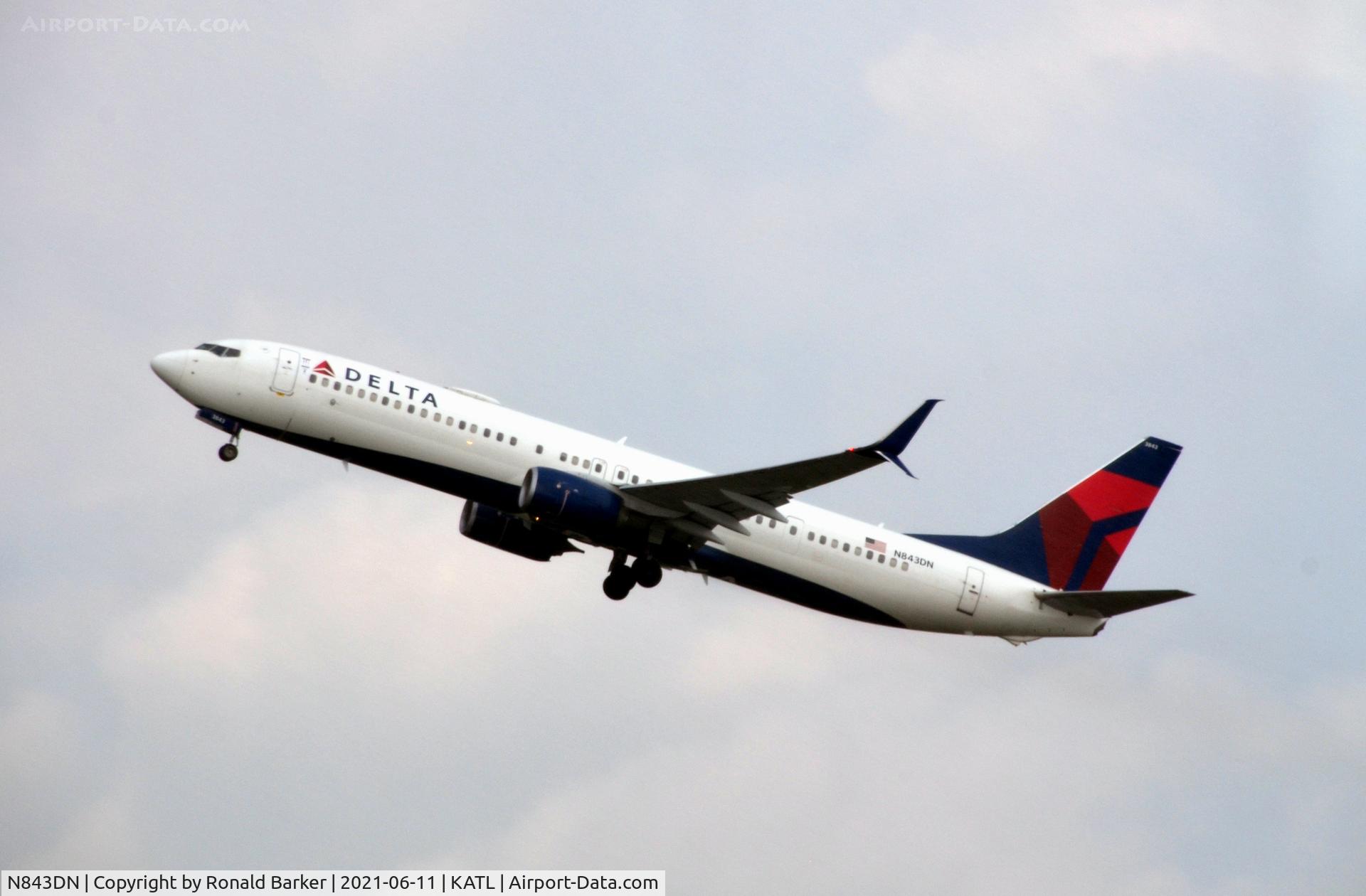 N843DN, 2015 Boeing 737-932/ER C/N 31954, Takeoff Atlanta
