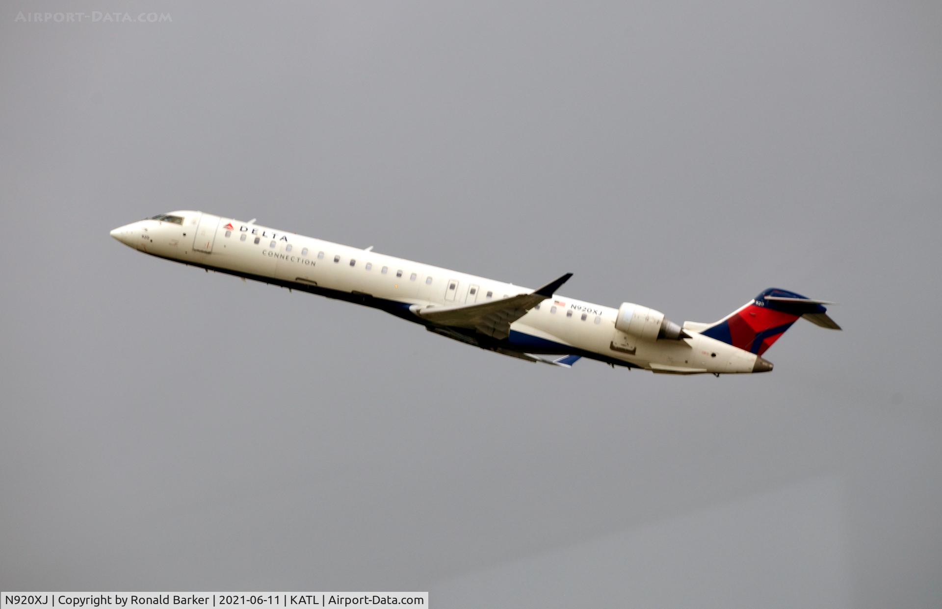 N920XJ, 2008 Bombardier CRJ-900ER (CL-600-2D24) C/N 15167, Takeoff Atlanta