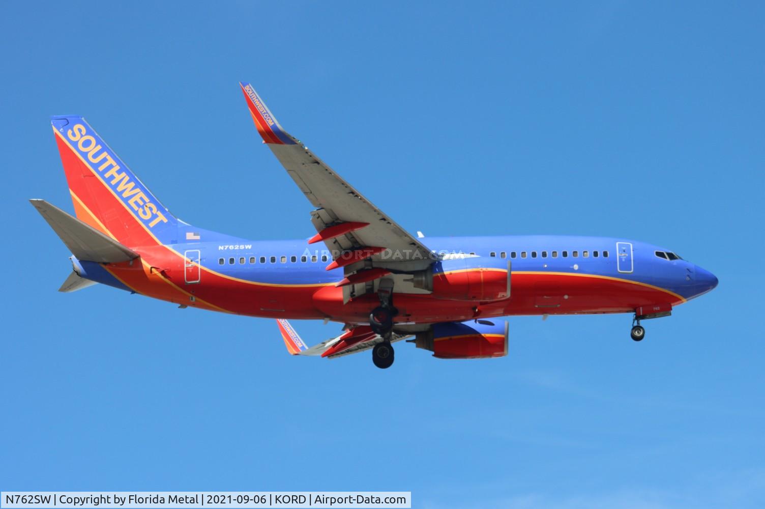 N762SW, 2000 Boeing 737-7H4 C/N 27876, ORD 2021