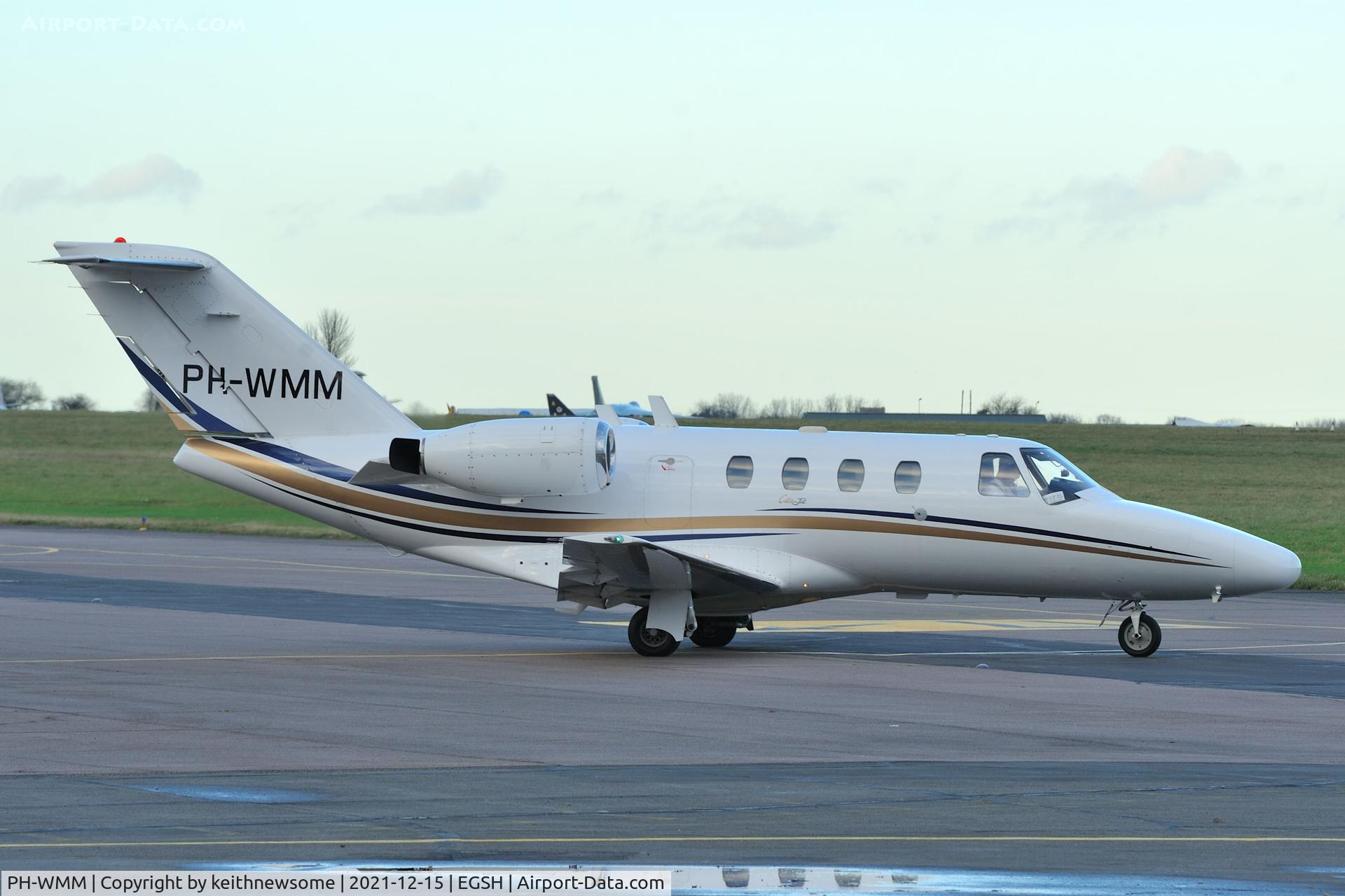 PH-WMM, 1996 Cessna 525 CitationJet CJ1 C/N 525-0118, Leaving Norwich for Rotterdam.