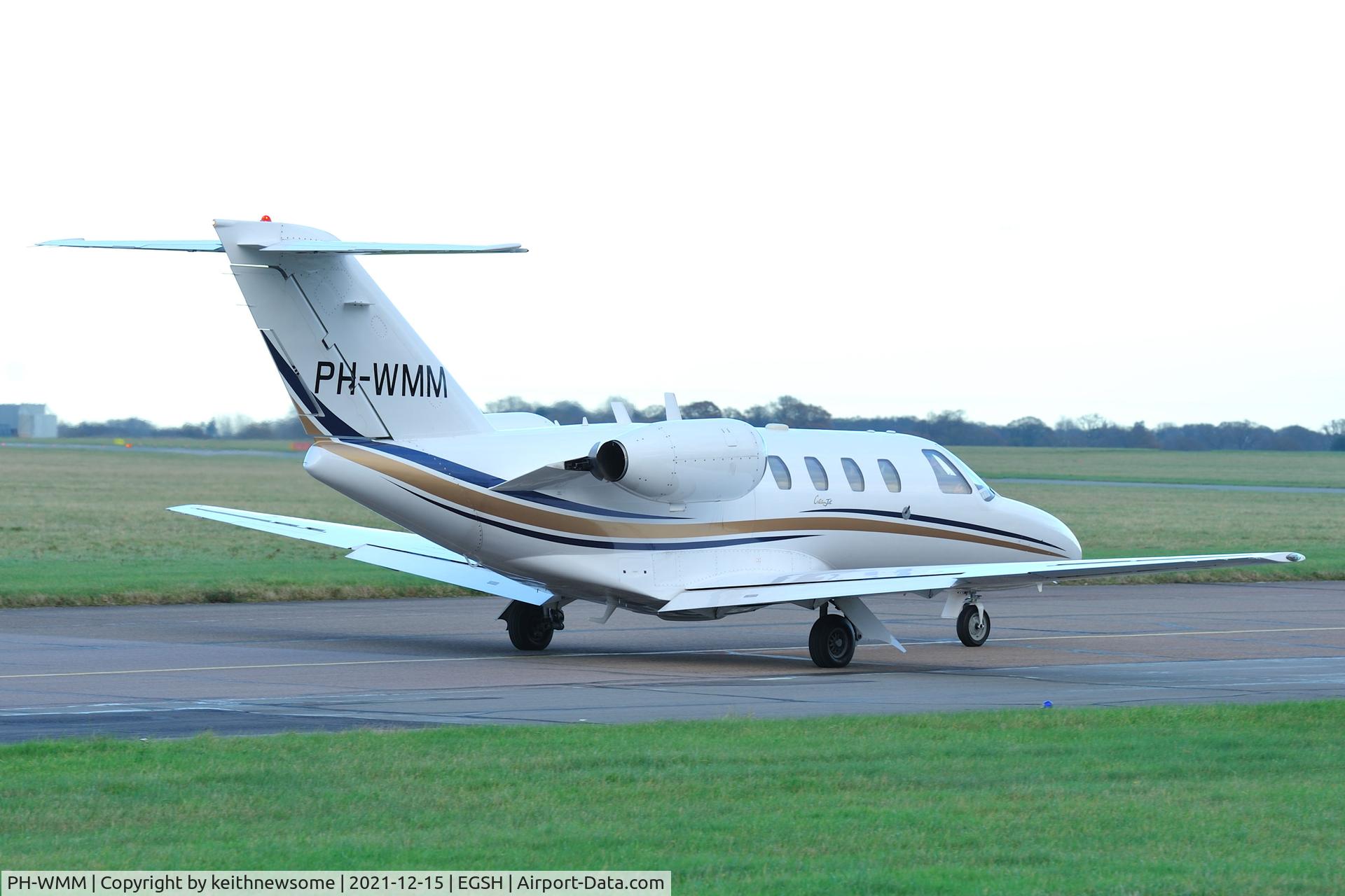 PH-WMM, 1996 Cessna 525 CitationJet CJ1 C/N 525-0118, Leaving Norwich for Rotterdam.