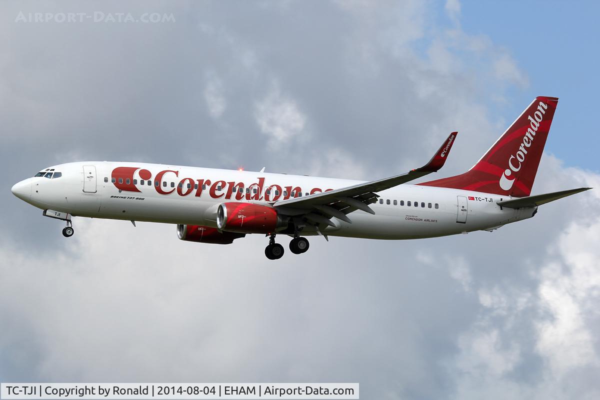 TC-TJI, 2002 Boeing 737-8S3 C/N 29246, at spl