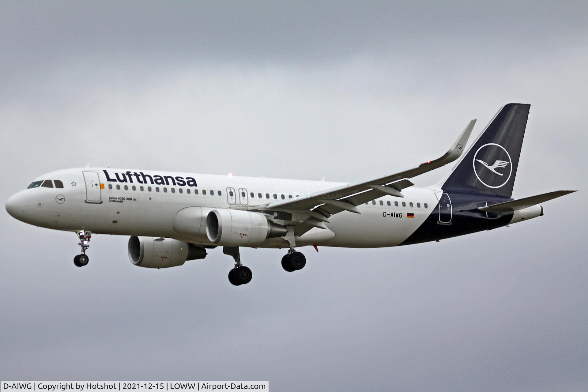 D-AIWG, 2019 Airbus A320-214 C/N 8902, Approaching from a cloudy sky
