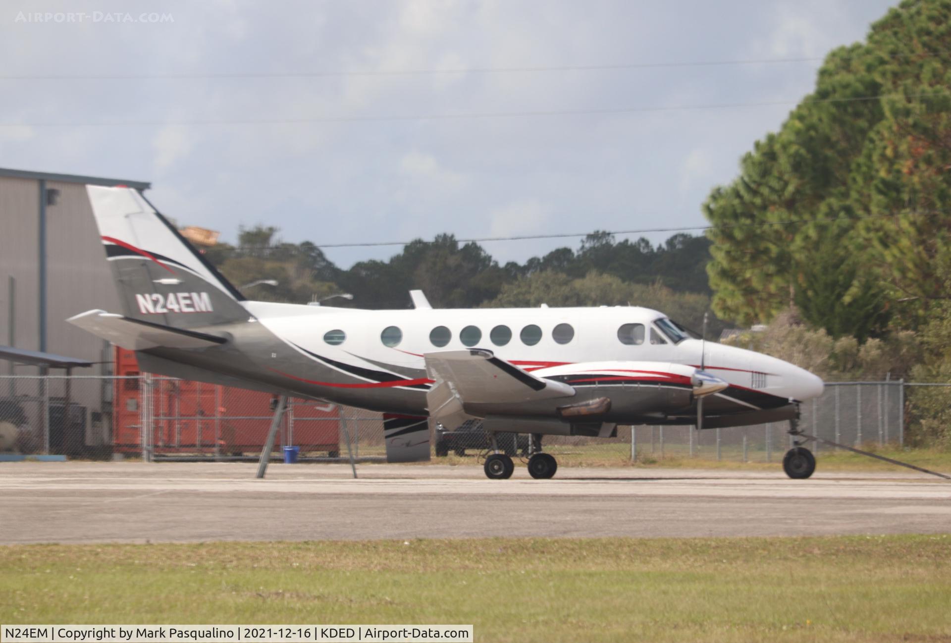 N24EM, 1976 Beech B100 King Air King Air C/N BE-6, Beech B100