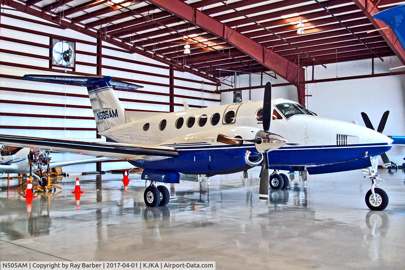 N505AM, 1981 Beech 200 C/N BB-919, N505AM   Beech B200 Super King Air [BB-919] Jack Edwards Airport, Gulf Shores 01/04/2017