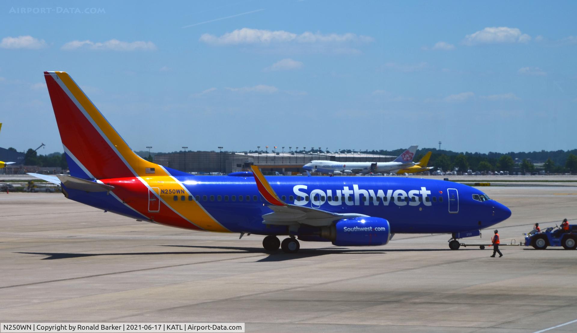 N250WN, 2006 Boeing 737-7H4 C/N 34972, Pushback Atlanta