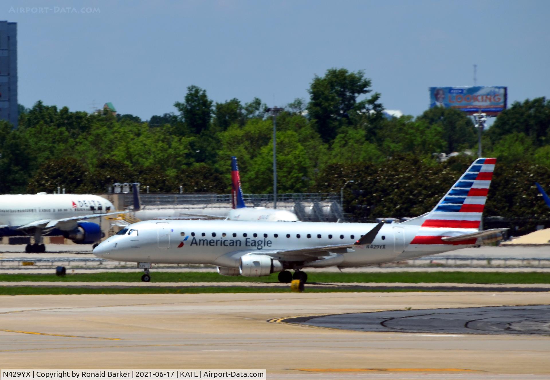 N429YX, 2014 Embraer 175LR (ERJ-170-200LR) C/N 17000408, Taxi Atlanta