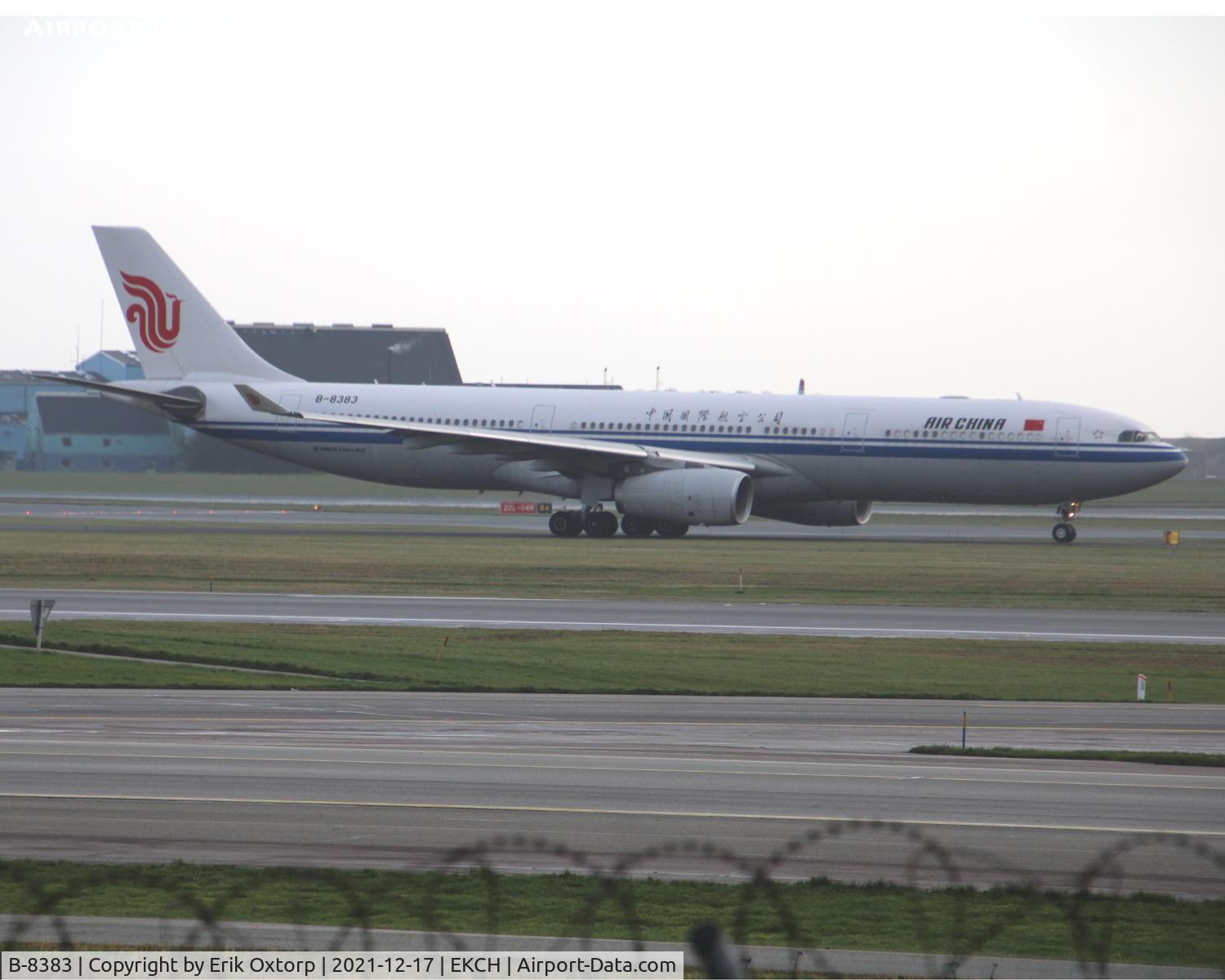 B-8383, 2017 Airbus A330-343 C/N 1802, B-8383 taxing for takeoff rw 22R