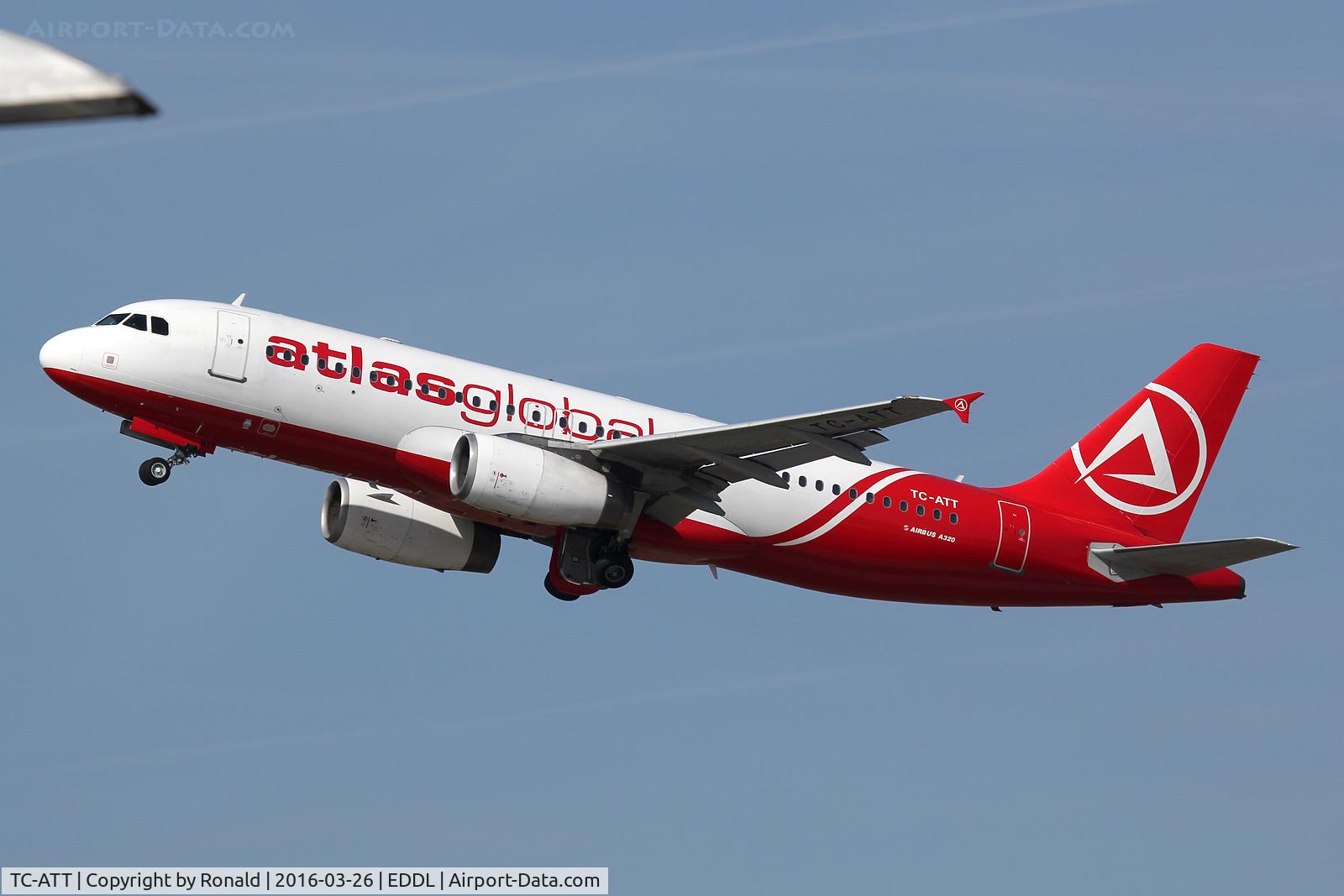 TC-ATT, 2002 Airbus A320-233 C/N 1624, at dus