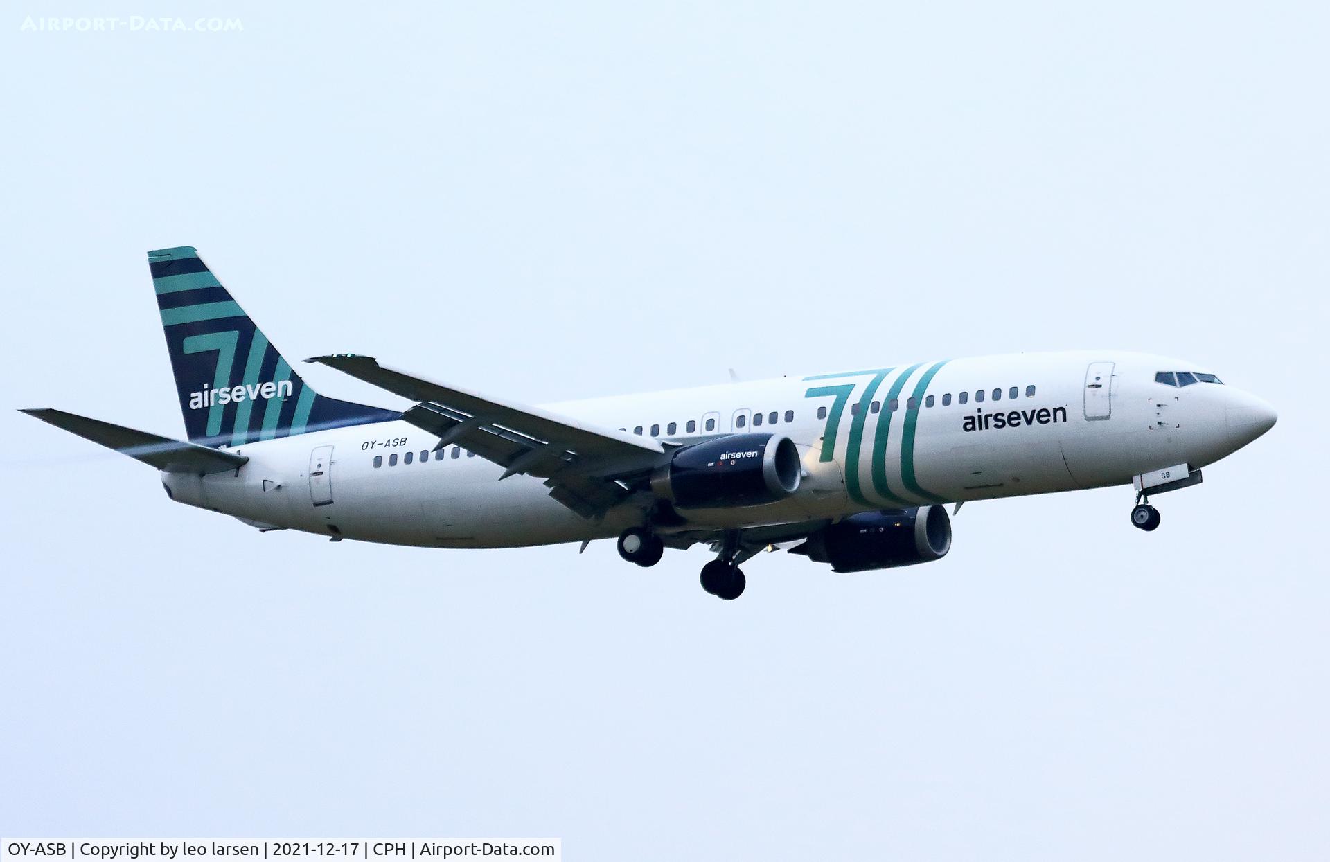 OY-ASB, 1992 Boeing 737-430 C/N 27007, Copenhagen 17.12.2021