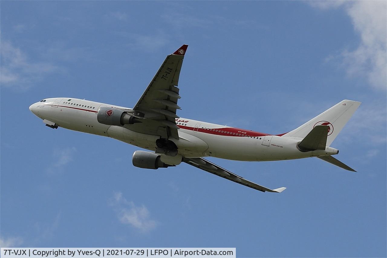 7T-VJX, 2005 Airbus A330-202 C/N 650, Airbus A330-202, Climbing from rwy 24, Paris Orly airport (LFPO-ORY)