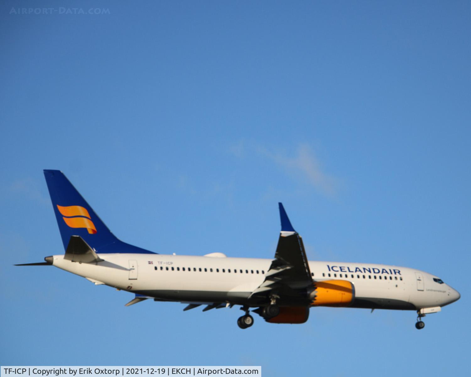 TF-ICP, 2019 Boeing 737-8 MAX C/N 44360, TF-ICP landing rw 04L