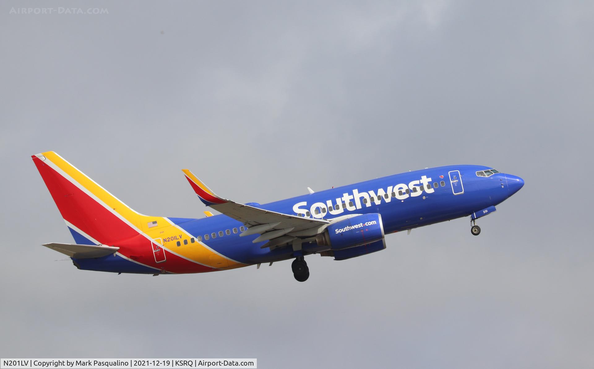 N201LV, 2005 Boeing 737-7H4 C/N 29854, Boeing 737-7H4