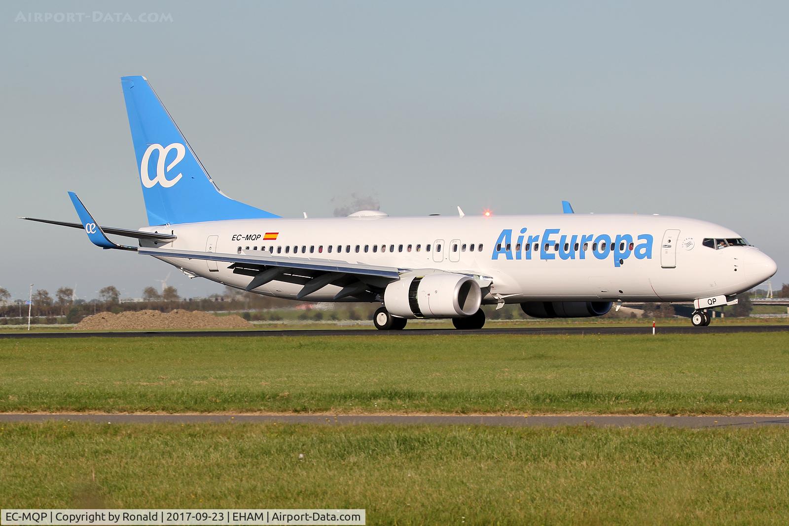 EC-MQP, 2017 Boeing 737-85P C/N 60588, at spl