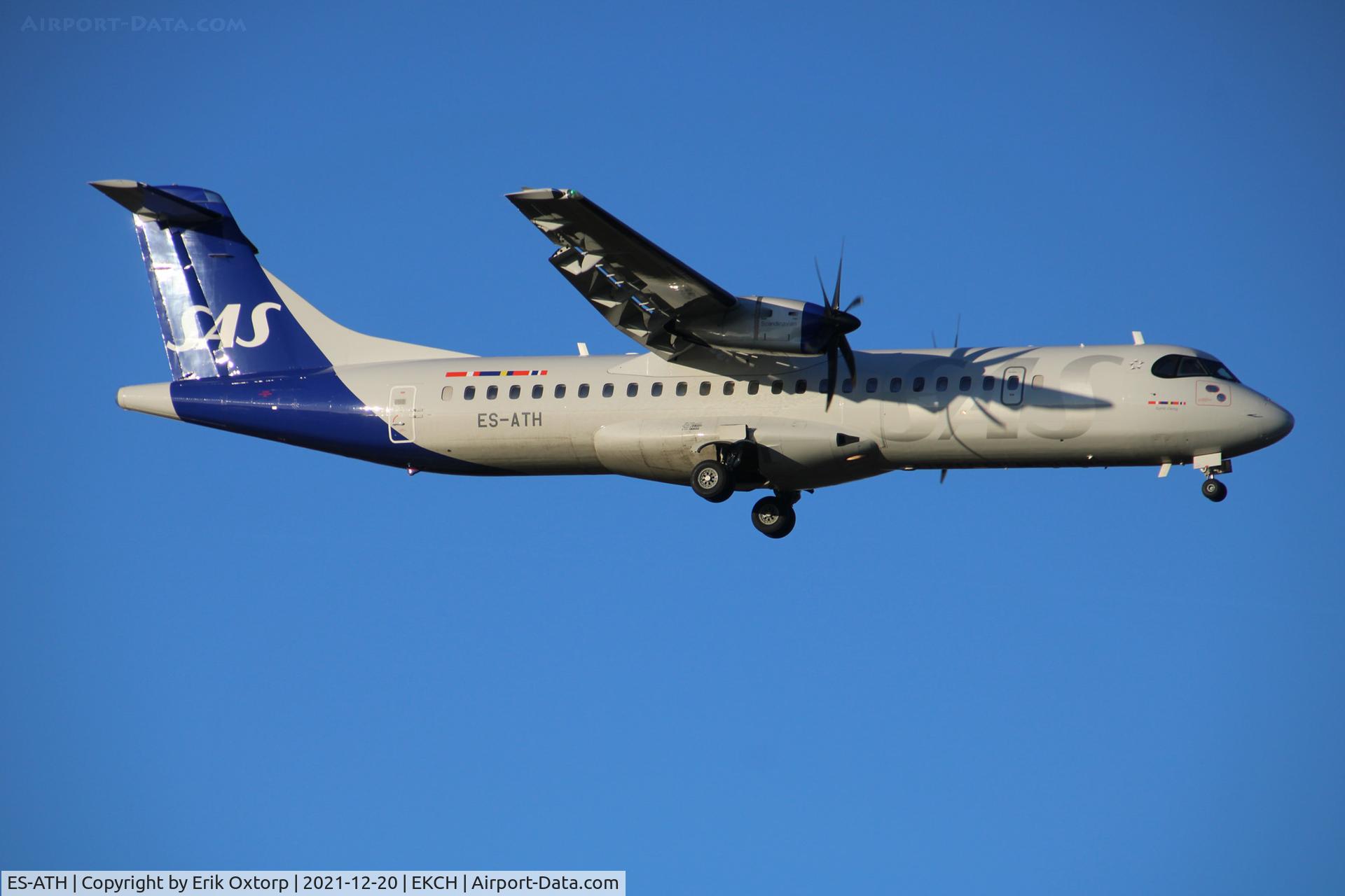 ES-ATH, 2012 ATR 72-600 (72-212A) C/N 1064, ES-ATH landing rw 04L