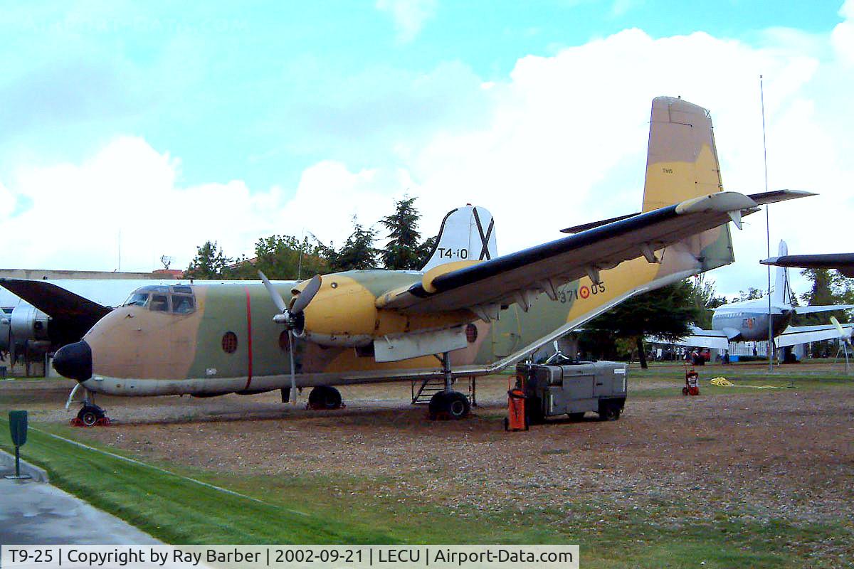 T9-25, De Havilland Canada C-7A Caribou C/N 53, T.9-25   De Havilland Canada C-7A Caribou [53] (Ex Spanish Air Force / Museo del Aire) Madrid-Cuatro Vientos~EC 21/09/2002