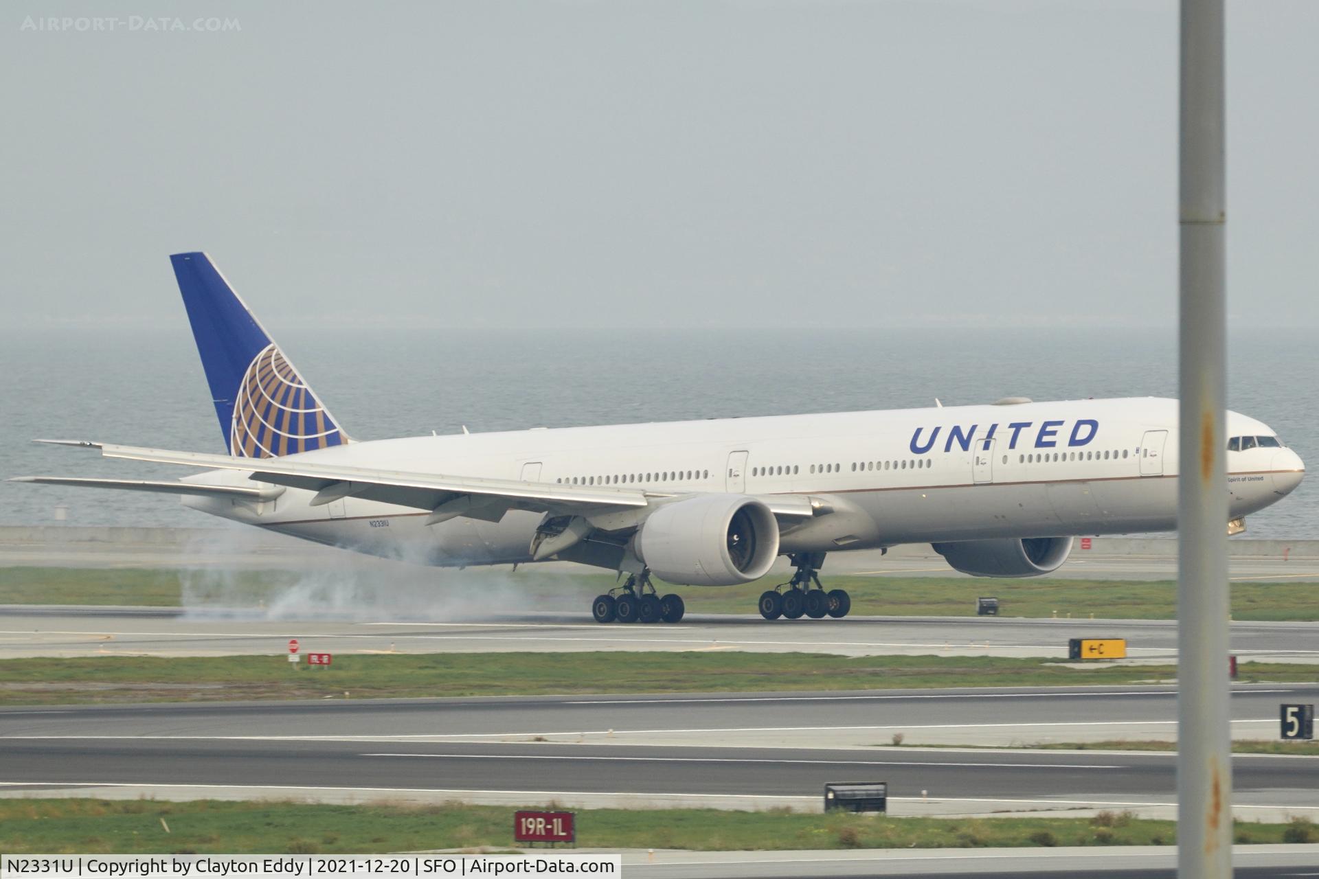 N2331U, 2016 Boeing 777-322/ER C/N 62642, SFO 2021.