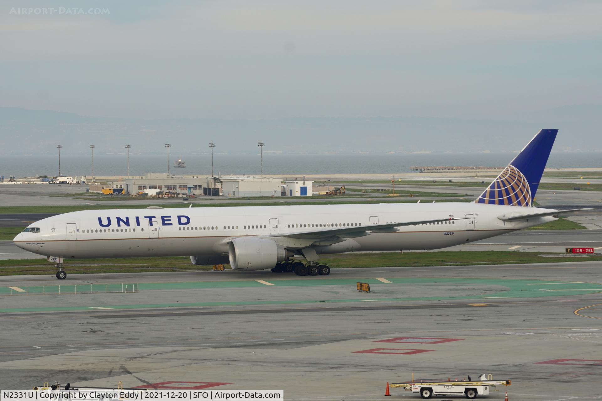 N2331U, 2016 Boeing 777-322/ER C/N 62642, SFO 2021.