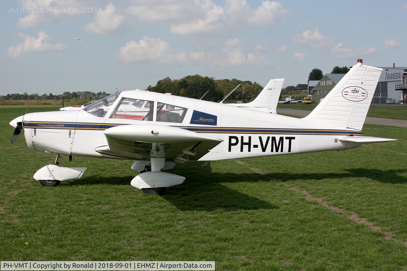 PH-VMT, 1968 Piper PA-28-140 Cherokee B C/N 28-25338, at ehmz