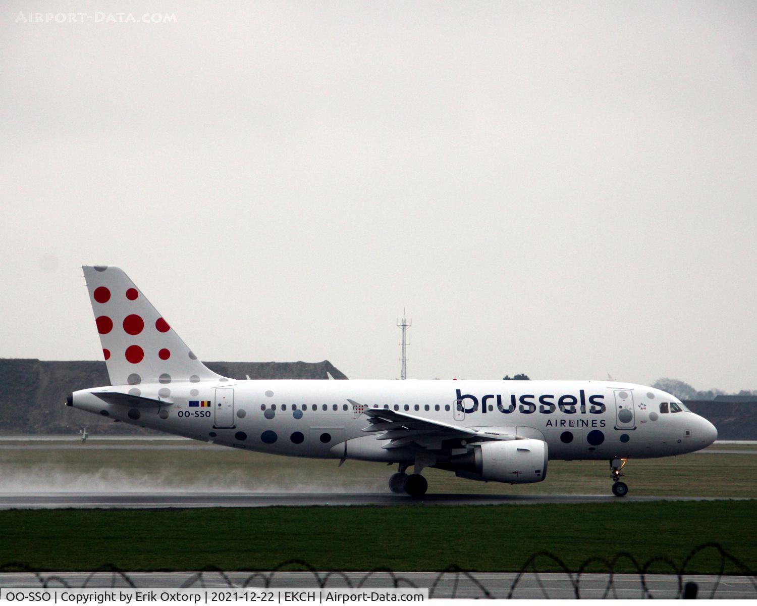 OO-SSO, 2004 Airbus A319-111 C/N 2287, OO-SSO taking off rw 22R