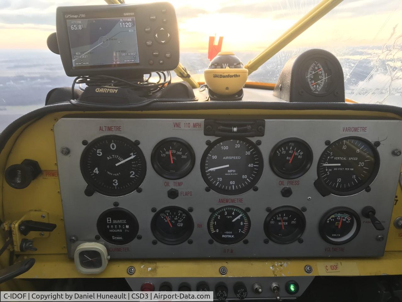 C-IDOF, 2004 Zenair STOL CH-701 C/N 7-2803, Panel