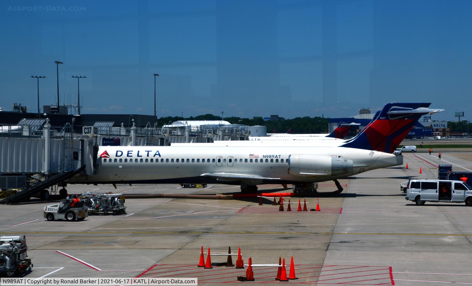 N989AT, 2001 Boeing 717-200 C/N 55152, Taxi Atlanta