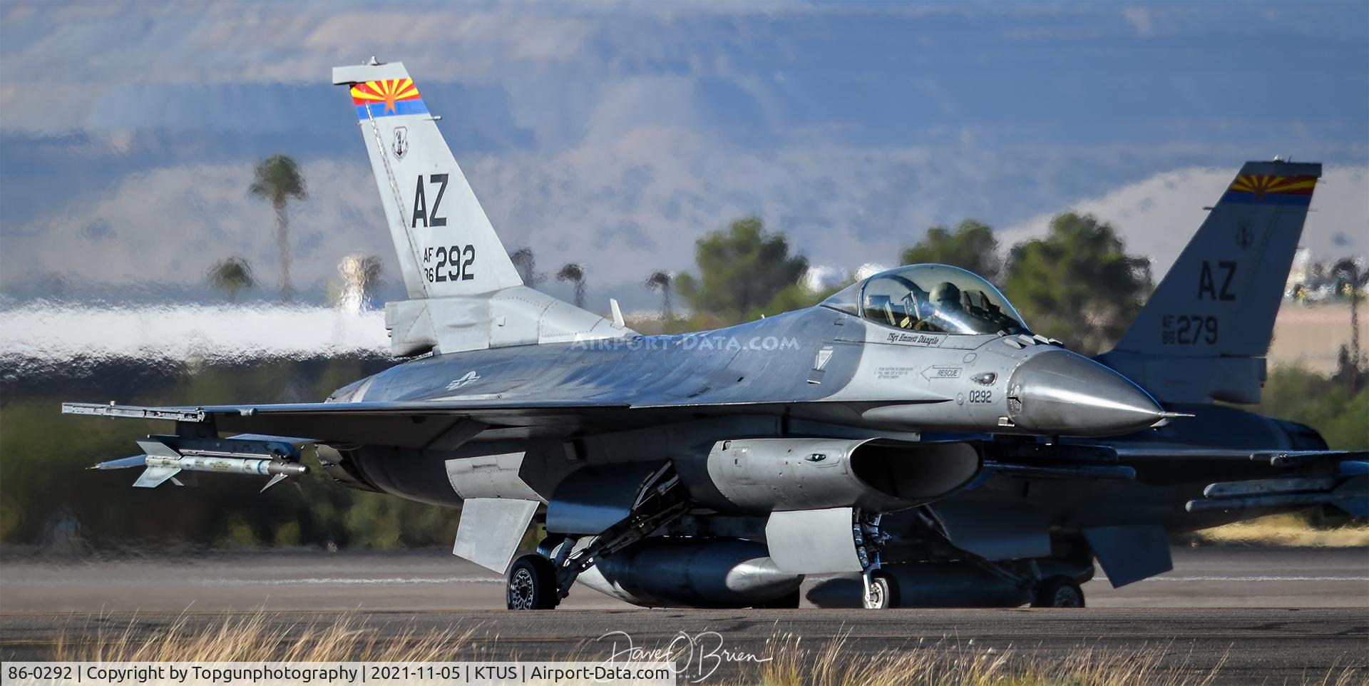 86-0292, 1986 General Dynamics F-16C Fighting Falcon C/N 5C-398, REBEL11 flight lead takes the group back to the barn