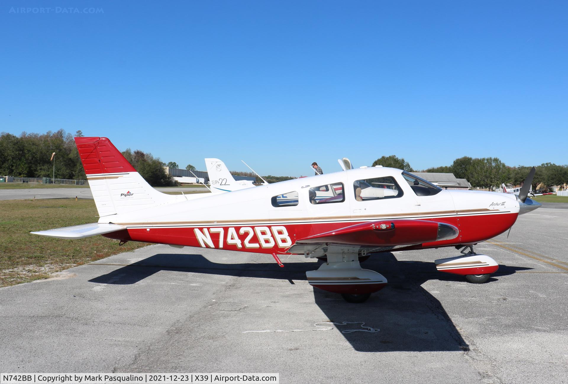 N742BB, 1998 Piper PA-28-181 Archer III C/N 28-43142, Piper PA-28-181