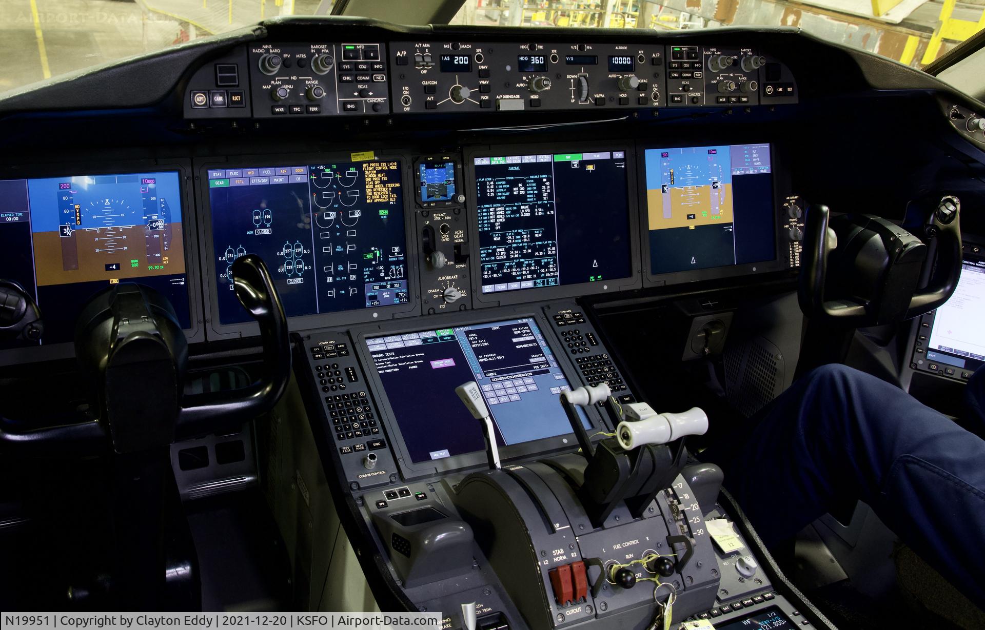 N19951, 2014 Boeing 787-9 Dreamliner C/N 36402, SFO 2021