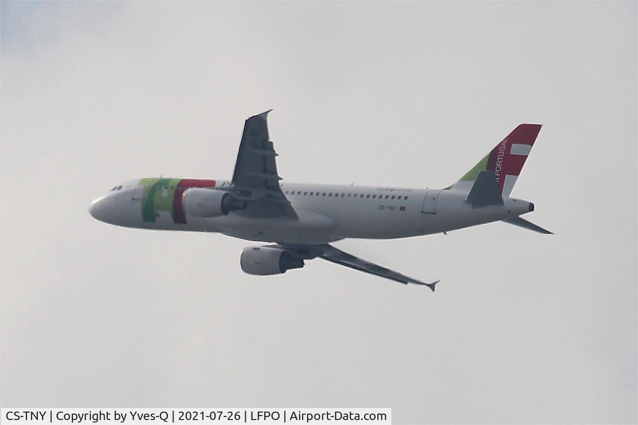 CS-TNY, 2011 Airbus A320-214 C/N 4742, Airbus A320-214, Climbing from rwy 24, Paris-Orly airport (LFPO-ORY)