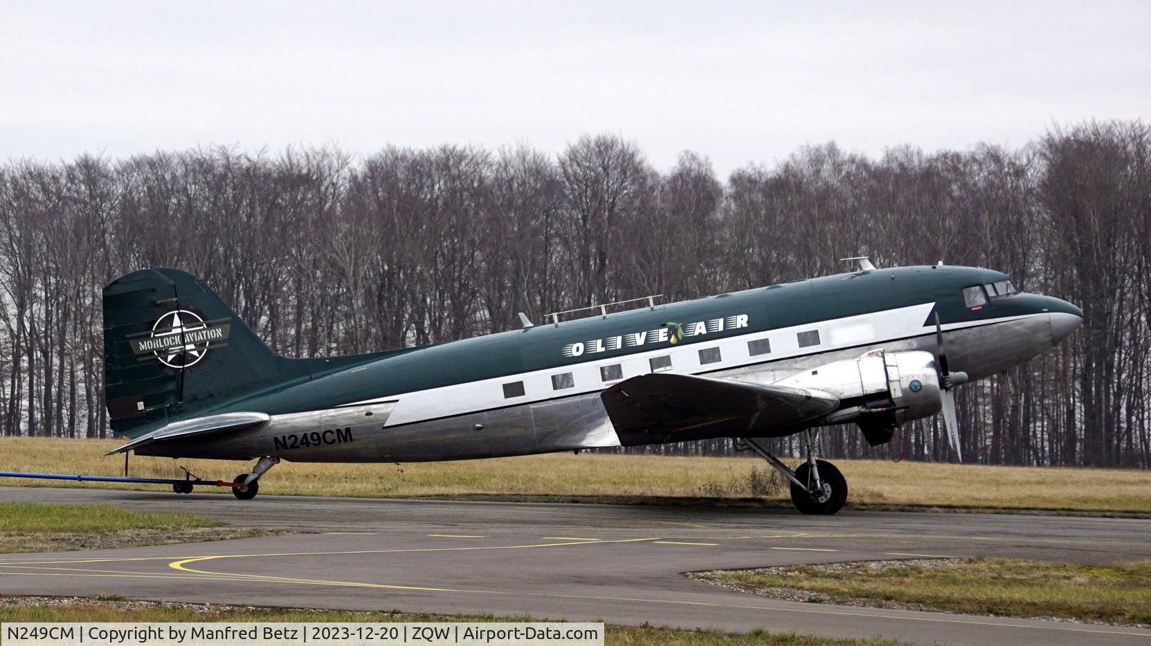 N249CM, 1943 Douglas DC-3C (C-47A-1-DK) C/N 11926, Im neuen Gewand.