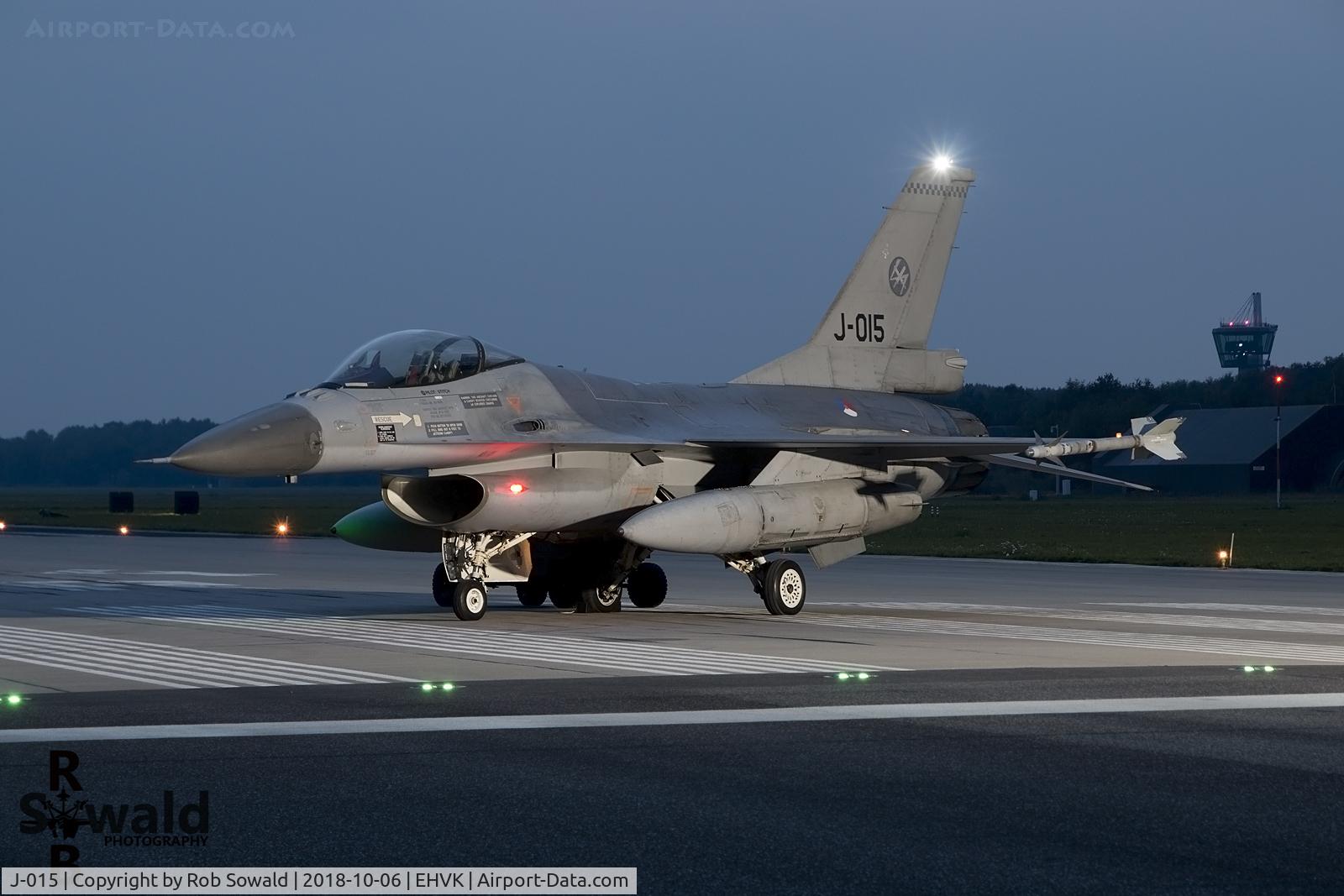 J-015, 1991 Fokker F-16A Fighting Falcon C/N 6D-171, Taken during a nightshoot at Volkel airbase.