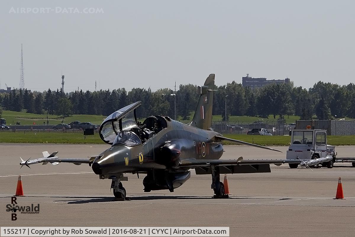 155217, 2001 BAe Systems CT-155 Hawk C/N IT025/711, Ready to leave CYYC for Moose Jaw.