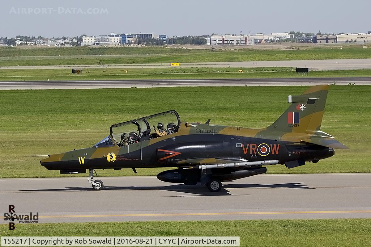 155217, 2001 BAe Systems CT-155 Hawk C/N IT025/711, Ready to leave CYYC for Moose Jaw.