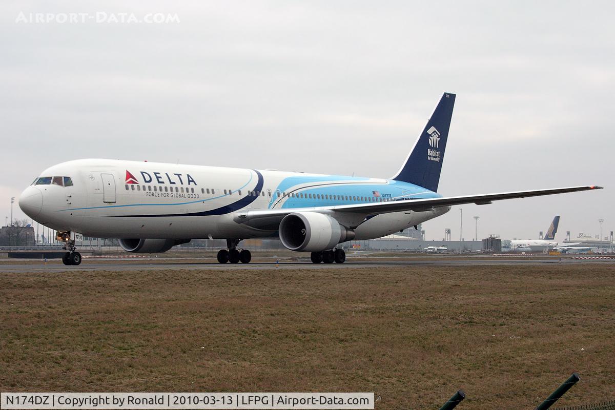 N174DZ, 1998 Boeing 767-332 C/N 29693, at cdg