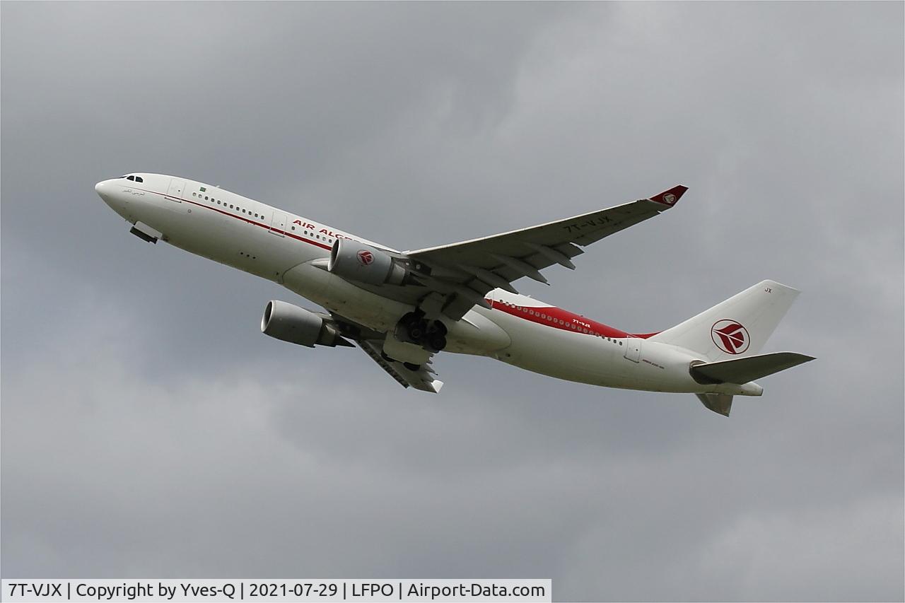 7T-VJX, 2005 Airbus A330-202 C/N 650, Airbus A330-202, Take off rwy 24, Paris Orly airport (LFPO-ORY)