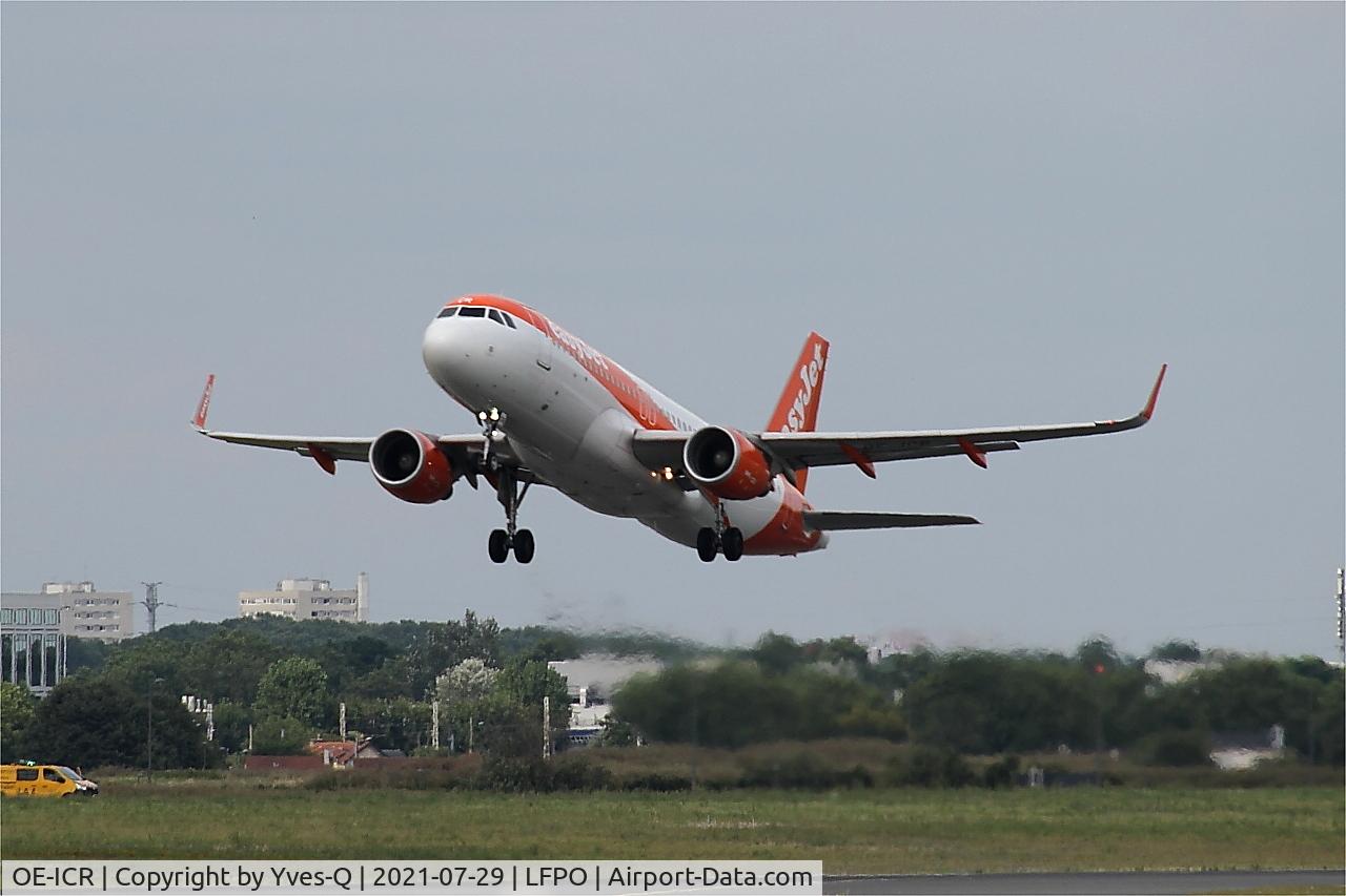 OE-ICR, 2015 Airbus A320-214 C/N 6885, Airbus A320-214, Take off rwy 24, Paris-Orly airport (LFPO-ORY)