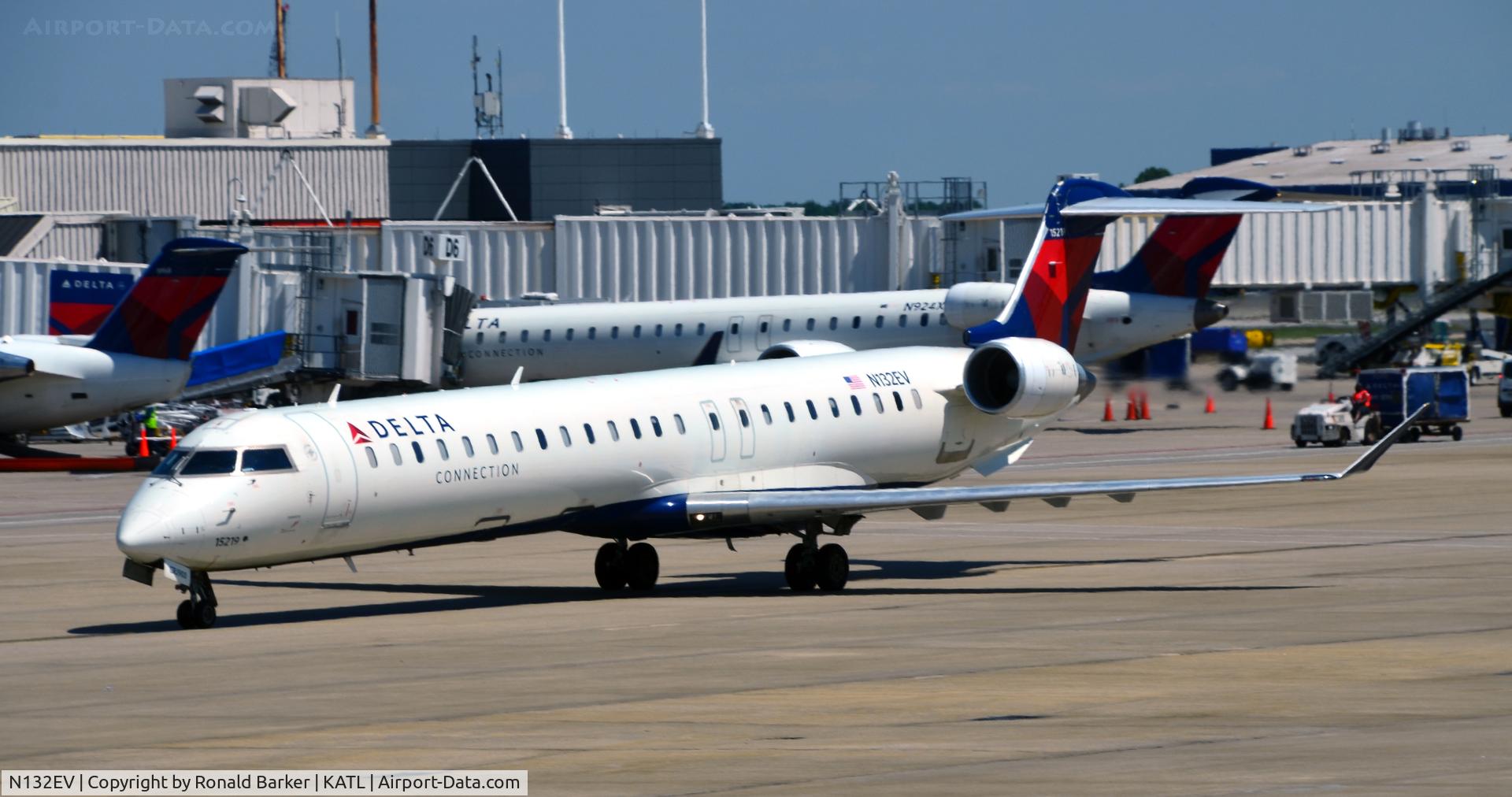 N132EV, 2008 Bombardier CRJ-900ER (CL-600-2D24) C/N 15219, Taxi Atlanta
