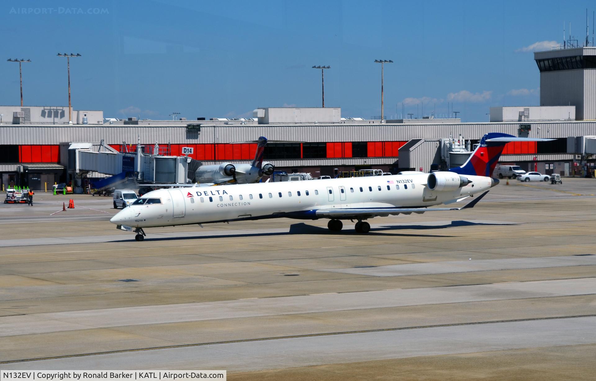 N132EV, 2008 Bombardier CRJ-900ER (CL-600-2D24) C/N 15219, Taxi Atlanta