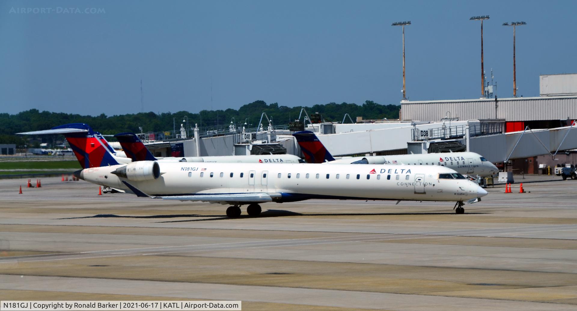 N181GJ, 2008 Bombardier CRJ-900 (CL-600-2D24) C/N 15204, Taxi for takeoff Atlanta